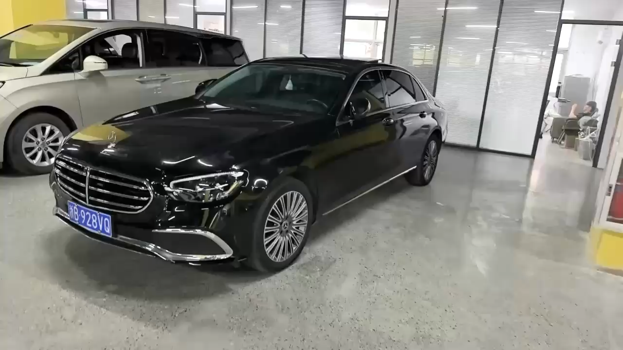 23年奔驰E300豪华