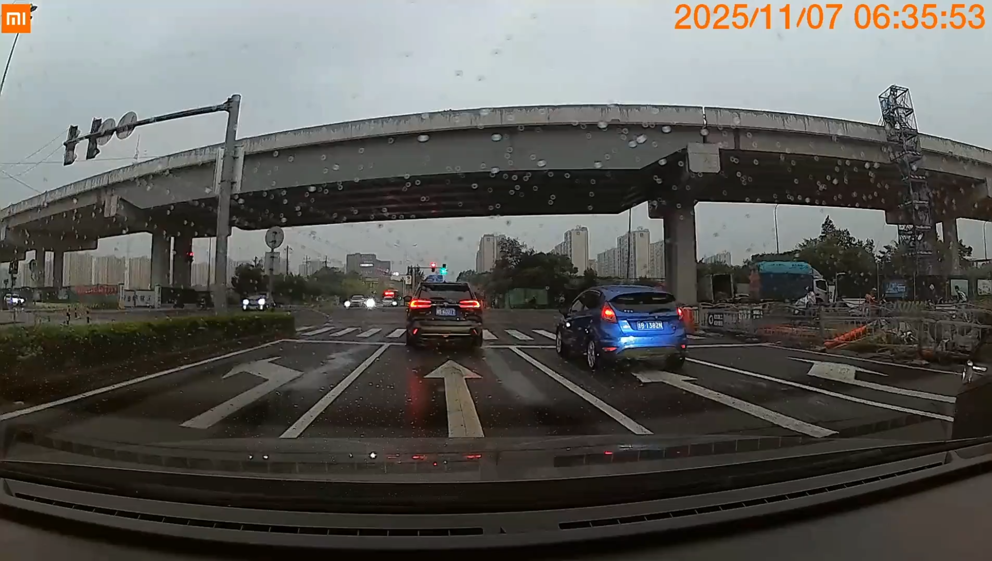 路怒症发作时，想想自己家人