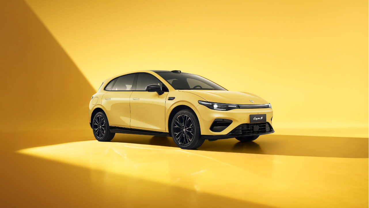 年轻人的第一台车？零跑Lafa5正式开...