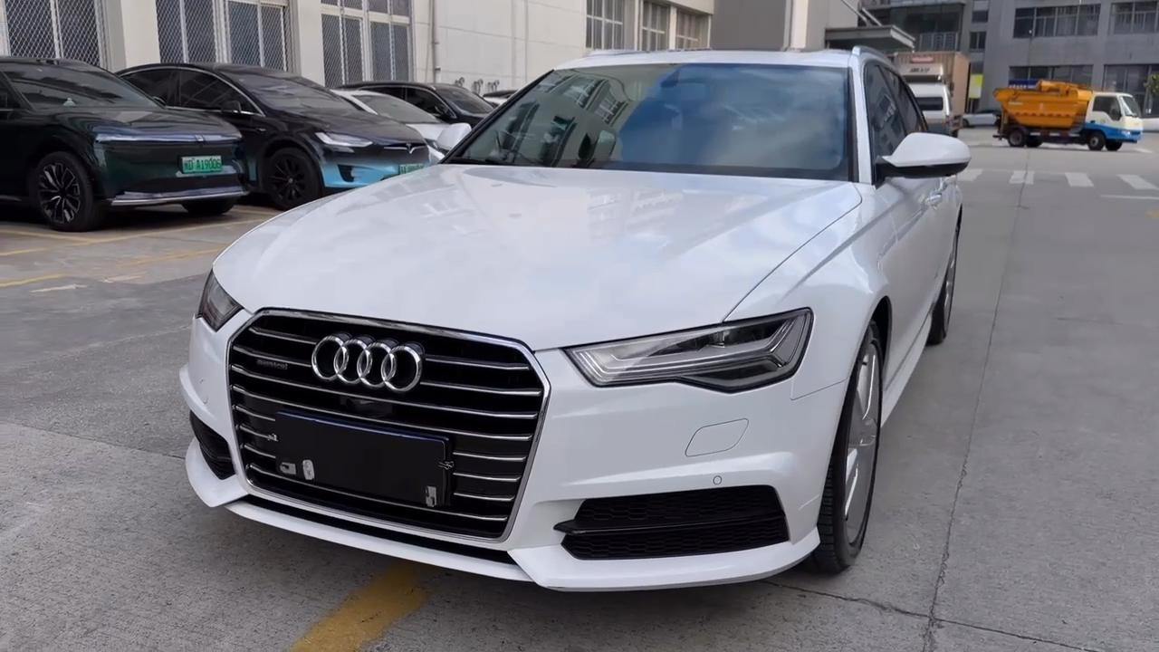 仅行驶5.8万公里的18年上牌奥迪A6旅...