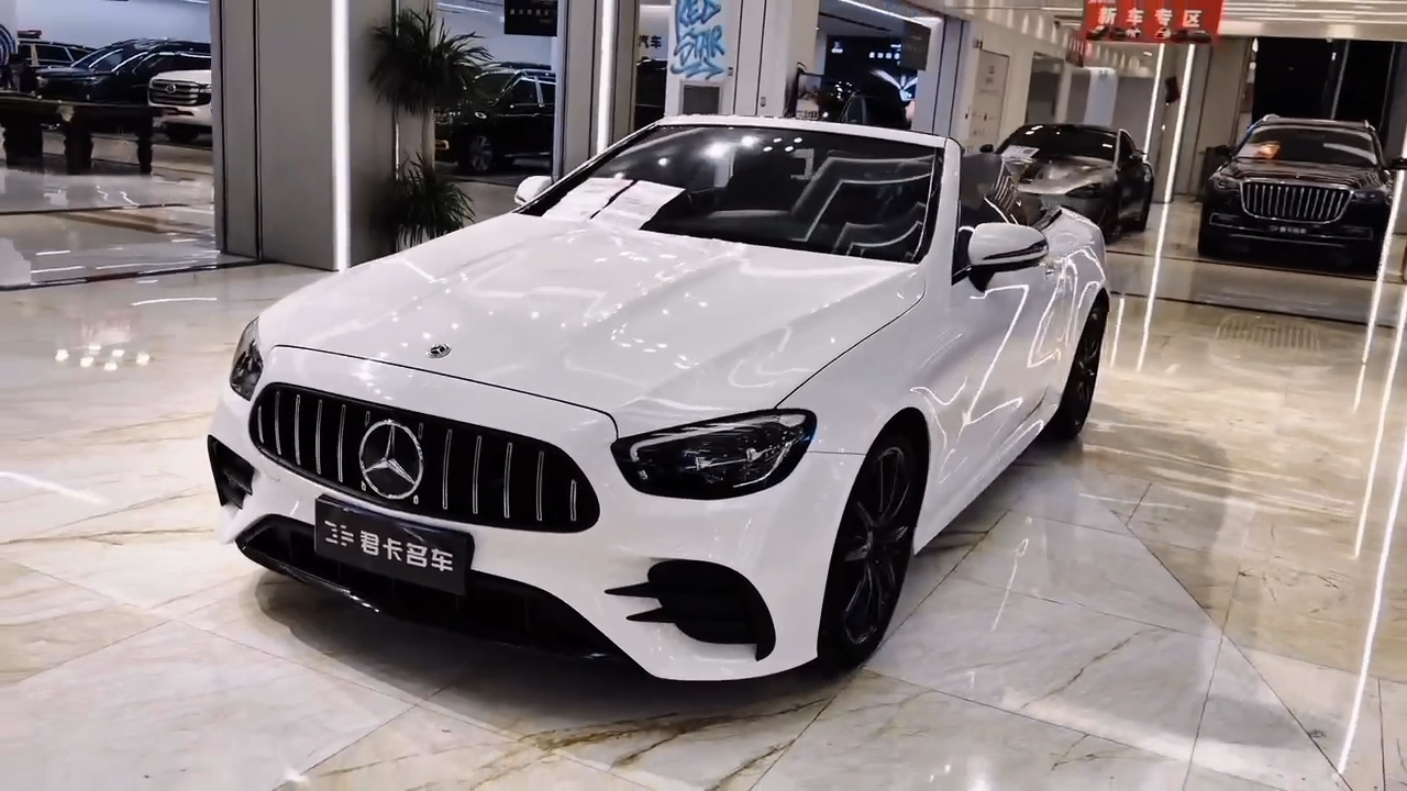 奔驰E级(进口) 2023款 E 260 敞篷轿...