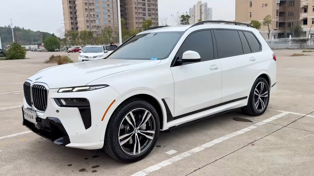 23年宝马X7，大7座，2万公里原版原...