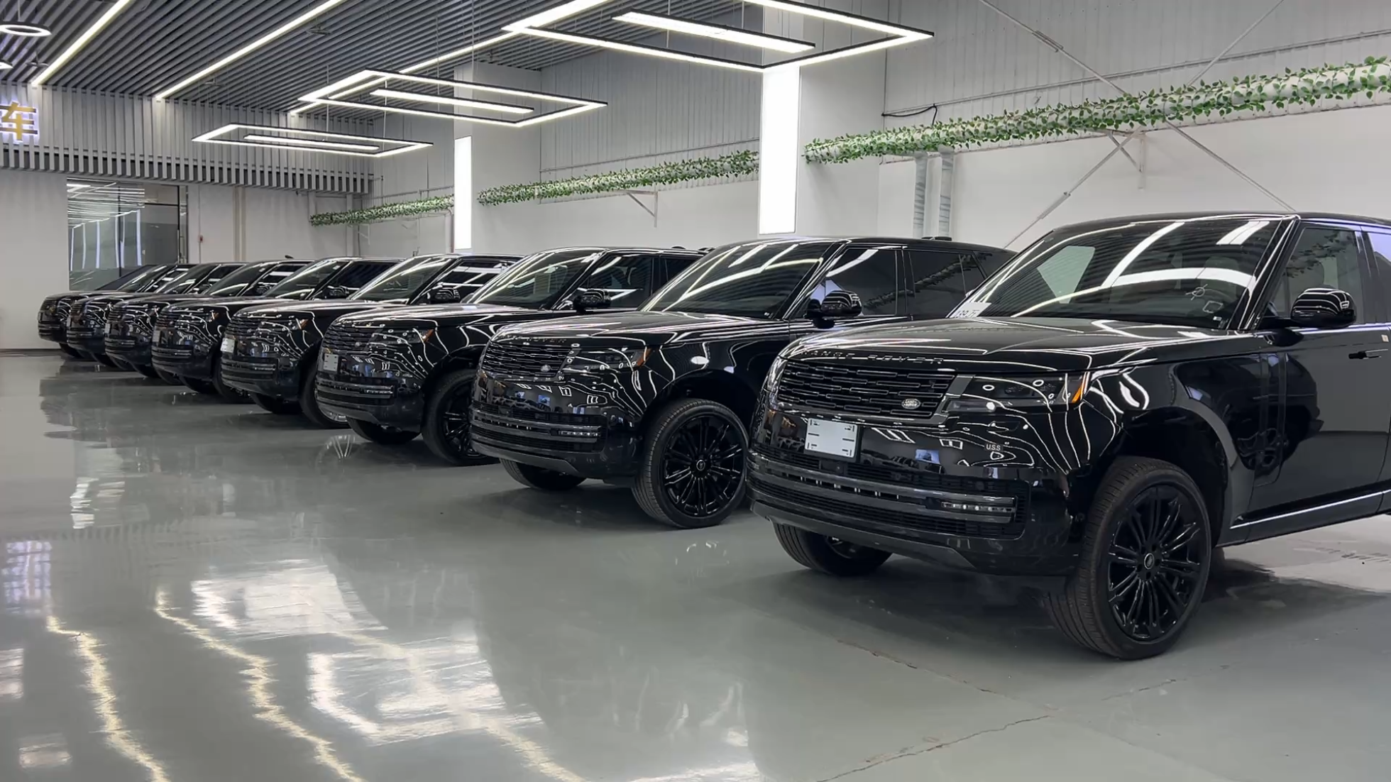 现车十几台黑色外观路虎揽胜各种颜...